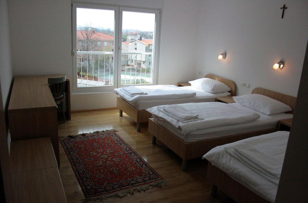 Hotel Bagaric -Ispod Brda Ukazanja Adress Kraljice Mira 56 Bijakovci Medugorje الغرفة الصورة